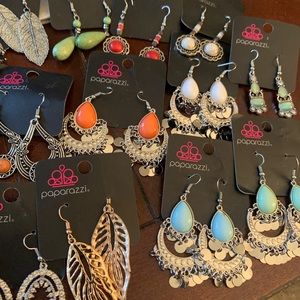 Earring bundle of 35 pairs of brand new earrings